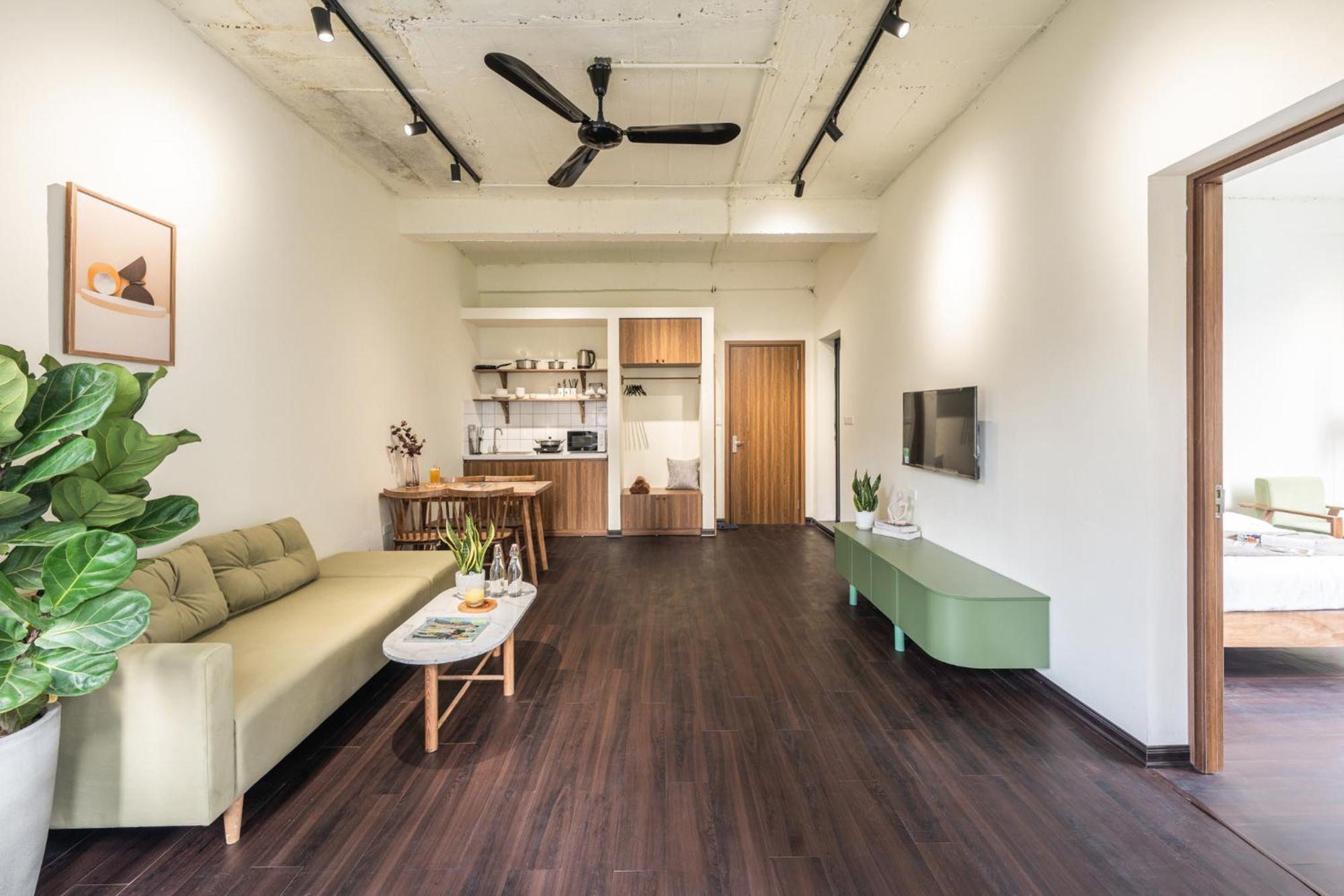 Palm Angels Residences-big Group With Rooftop Pool-free Laundry