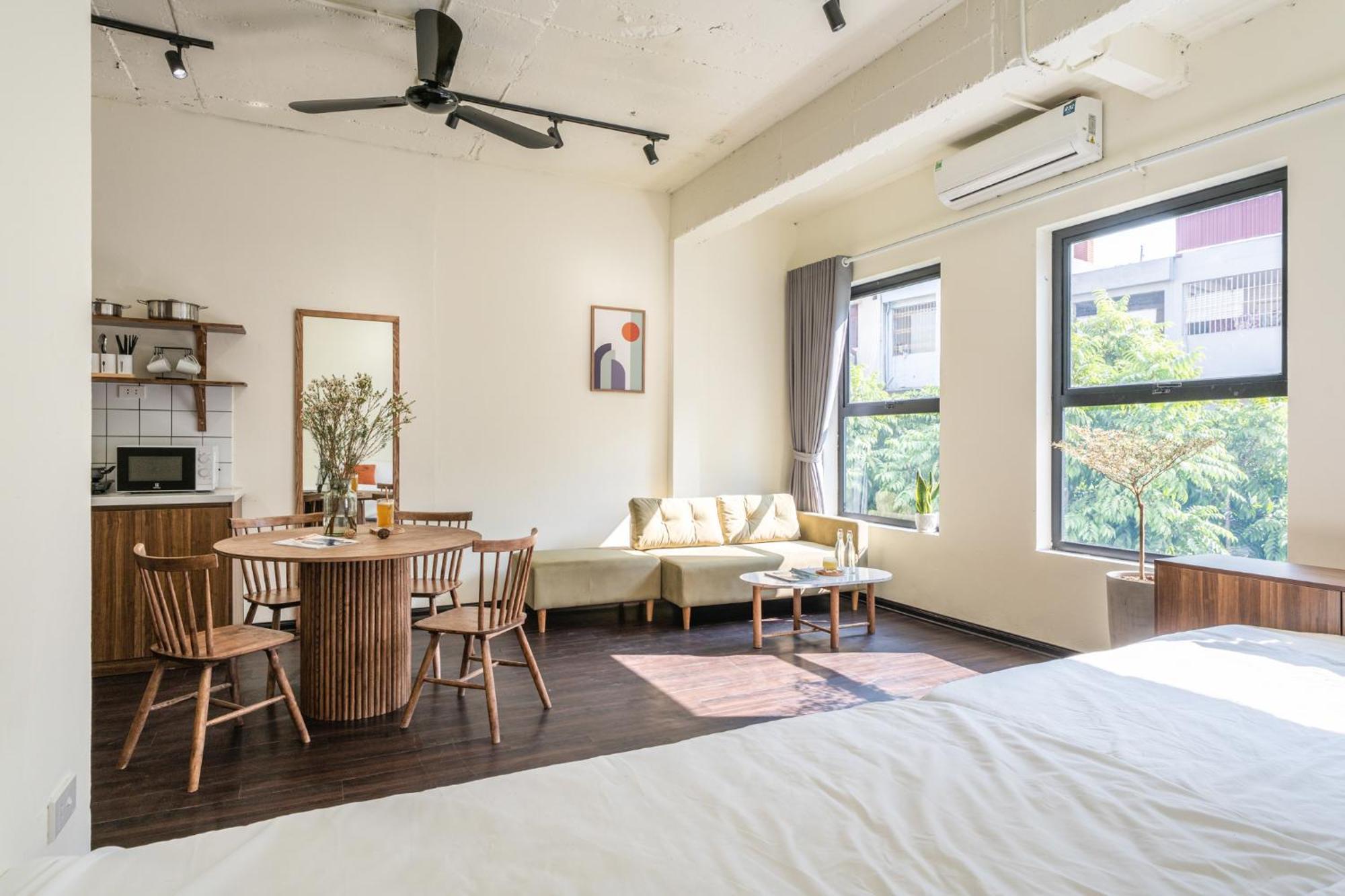 Palm Angels Residences-big Group With Rooftop Pool-free Laundry Apartment Hanoi