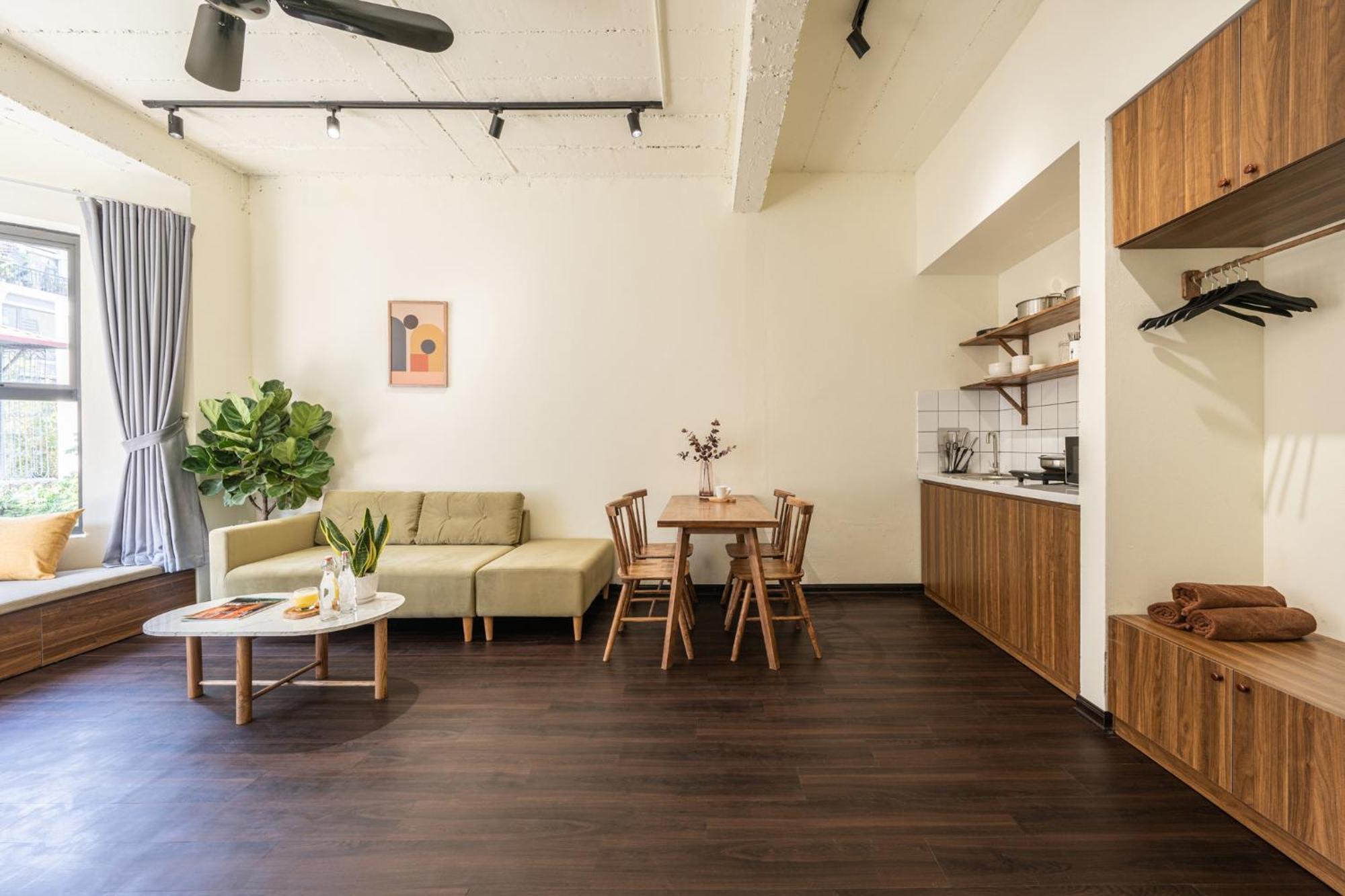 Palm Angels Residences-big Group With Rooftop Pool-free Laundry Apartment Hanoi