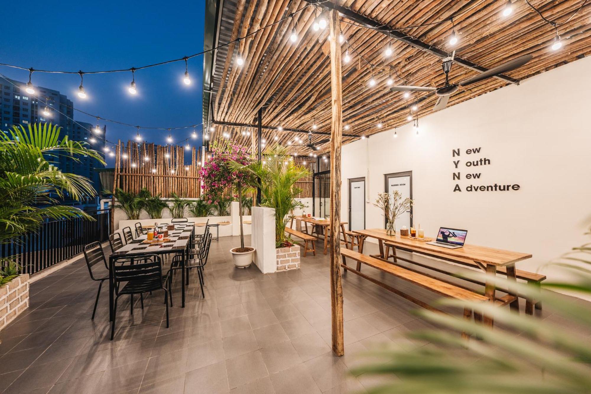 Palm Angels Residences-big Group With Rooftop Pool-free Laundry